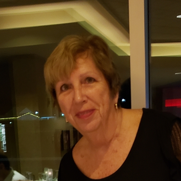 Meet your Posher, Freda - Picture 1 of 2